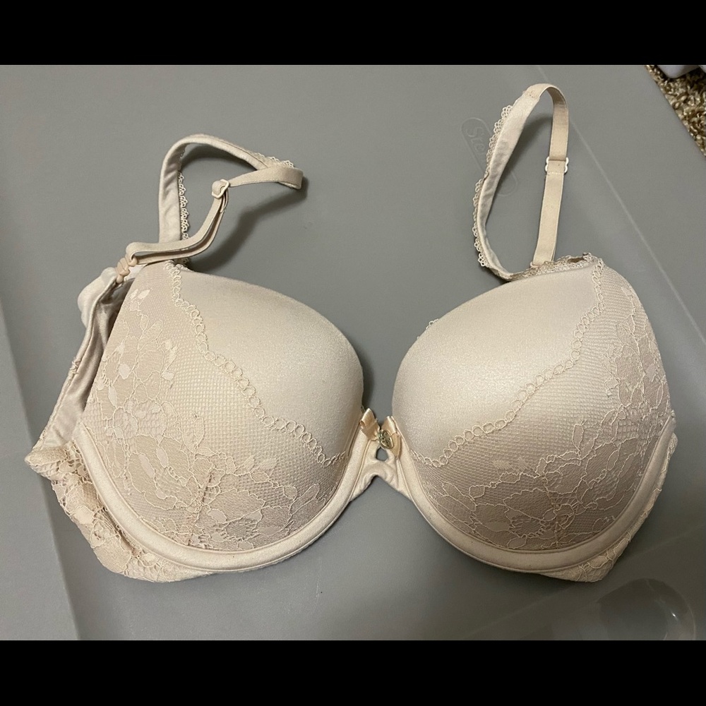 Victoria’s Secret 32C